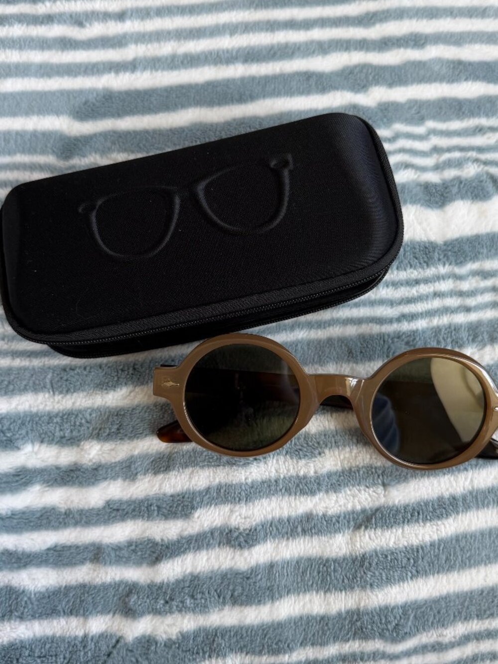 Bold Round Frame Taupe Sunglasses